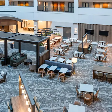 Embassy Suites By Hilton At Hot Springs Convention Center-2