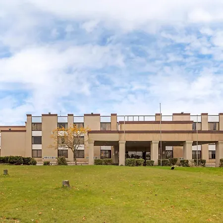 Clarion Hotel & Conference Center Lansing West-3