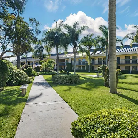 Best Western Plus South Coast Inn-3