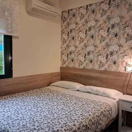 Hostal La Pastora-2