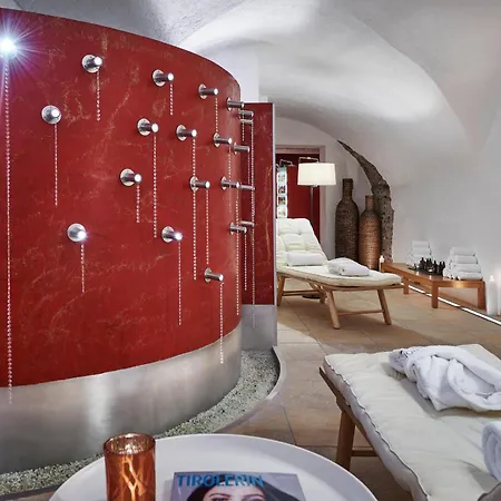 Hotel Schwarzer Adler Innsbruck-3