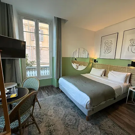 Hotel De Berne-2