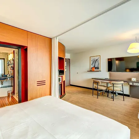 Novotel Suites Paris Nord 18ème-3