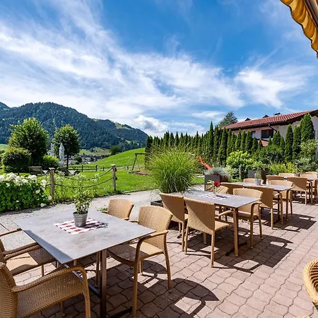 Hotel Alpenpanorama-3