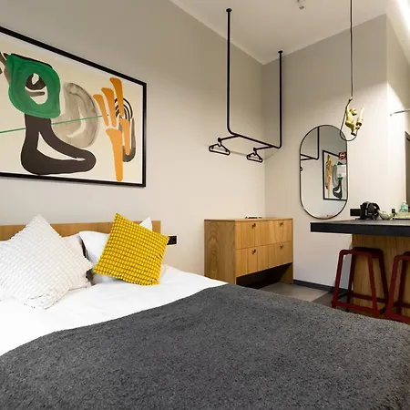 Corner Hotel-2