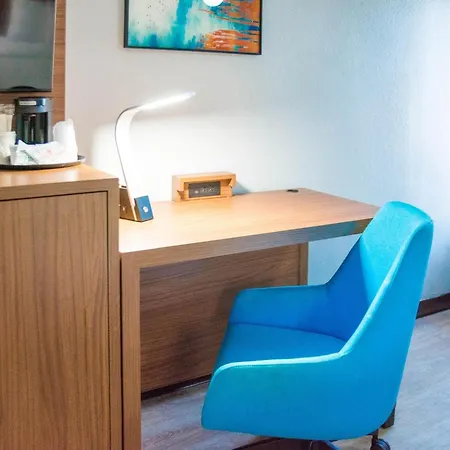 La Quinta Inn & Suites By Wyndham Fayetteville I-95-2