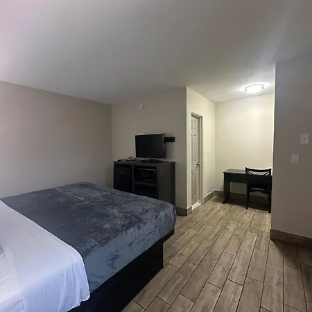 Econo Lodge St Petersburg Central-2