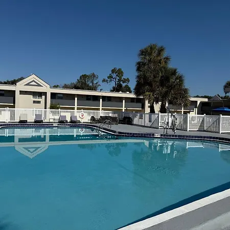 Days Inn By Wyndham Ocala North-3