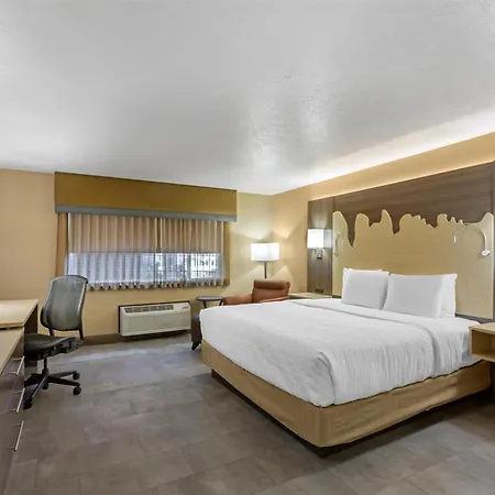 Best Western Plus Canyonlands Inn-2
