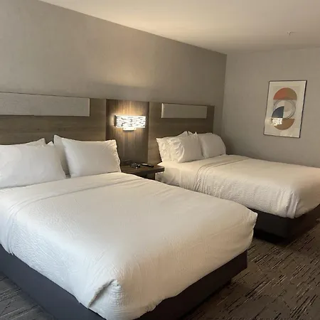 Holiday Inn Express Hotel & Suites Brattleboro By Ihg-2