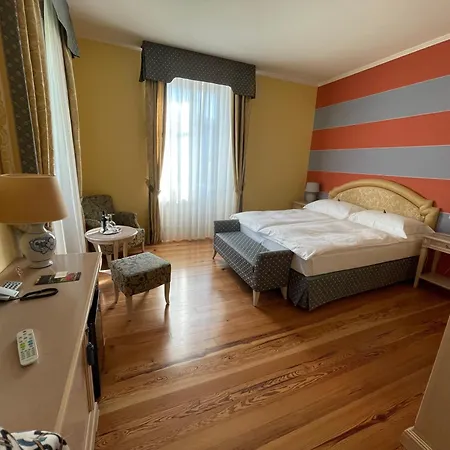 Villa Palmira Kinderfreies Hotel-3
