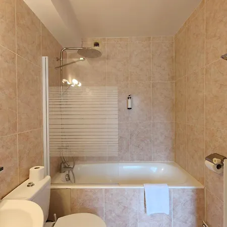 Le Catalan - Hôtel et appartements-3
