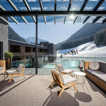 Alpine Luxury Spa Resort Schwarzenstein-2