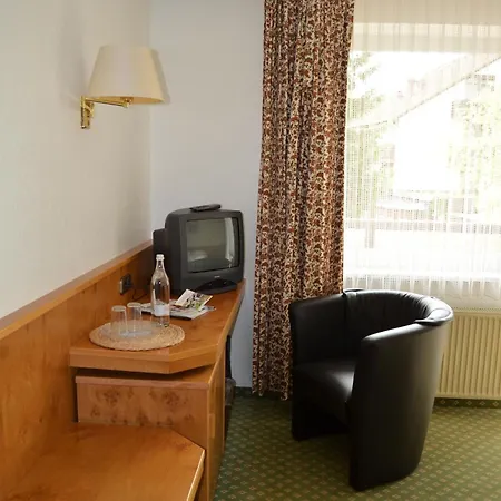 Hotel Zum Goldenen Hirsch-2