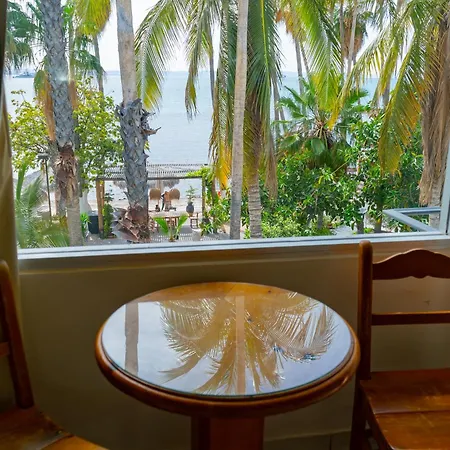 La Concha Beach Hotel & Club-3