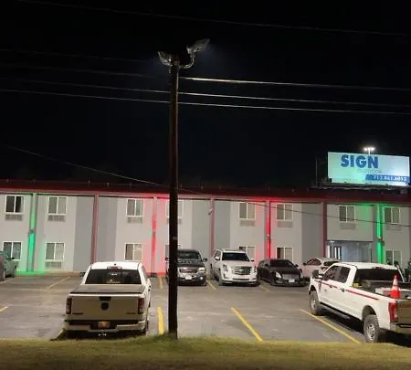Americas Best Value Inn Marshall-3