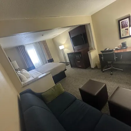 Quality Inn & Suites Green Bay - Ashwaubenon-3