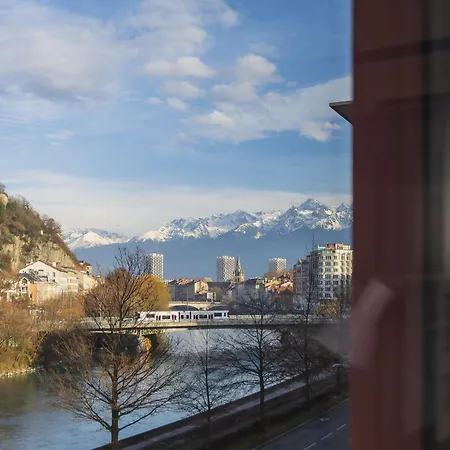 Ibis Grenoble Gare-2