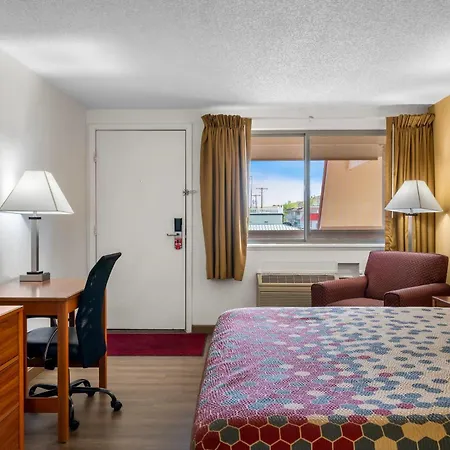 Econo Lodge Miles City I-94-2
