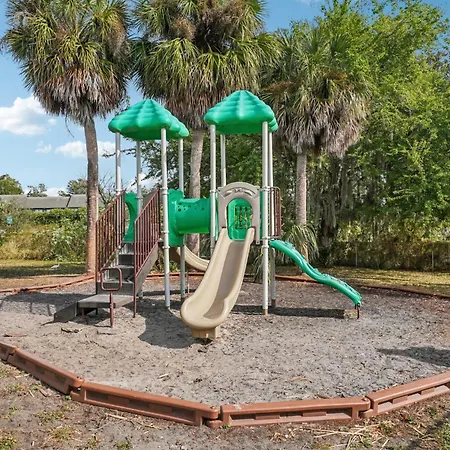 Stayable Lakeland-2
