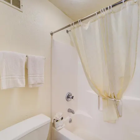 Capital O Amerihost Inn And Suites Mexico Hwy 54 Mo-2