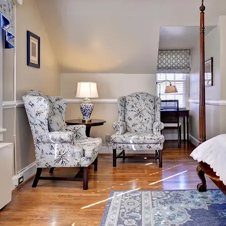 Cedars Of Williamsburg Bed & Breakfast-2