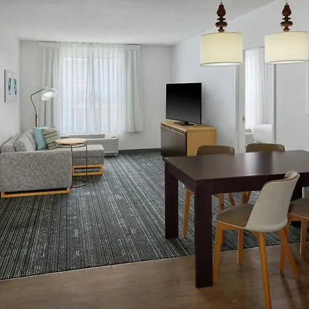 Towneplace Suites By Marriott Lawrence Downtown-2