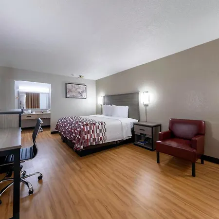 Red Roof Inn Charlottesville-3