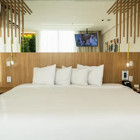 Ramada Hotel & Suites Campos Pelinca-3