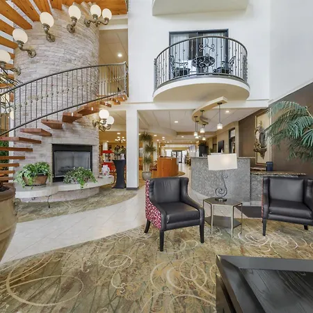 Best Western Plus Swiss Chalet Hotel & Suites-2