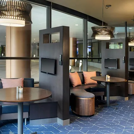 Courtyard By Marriott Redwood City-3