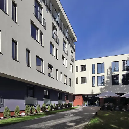 Carlsbad Inn Hotel & Apartments-3