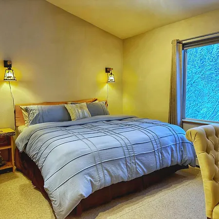 Bear Lake Lodgings B&B, Inc-2