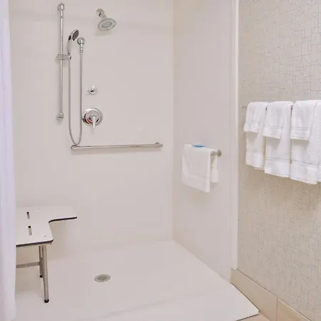 Holiday Inn Express & Suites - Kansas City - Lee'S Summit By Ihg-2