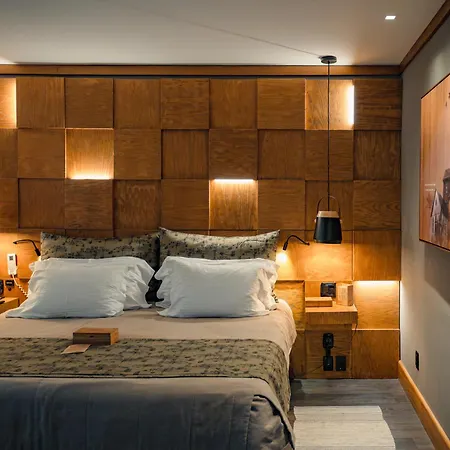 Wood Hotel-3