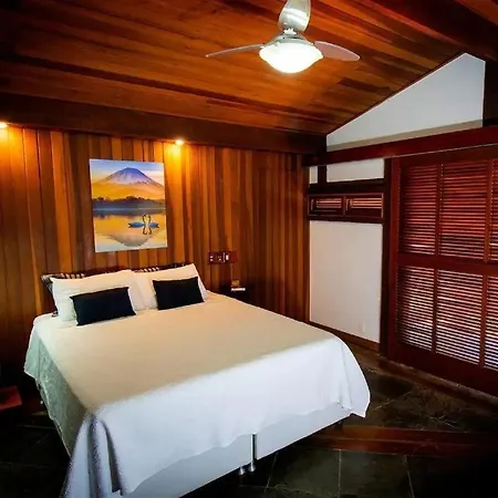Oceanica 1000 Beachfront Suites-2