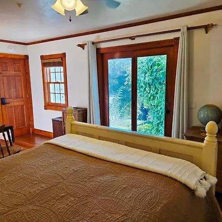 Oak Hill Inn-2
