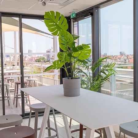 Apparthotel Privilodges Toulon Centre Gare-3