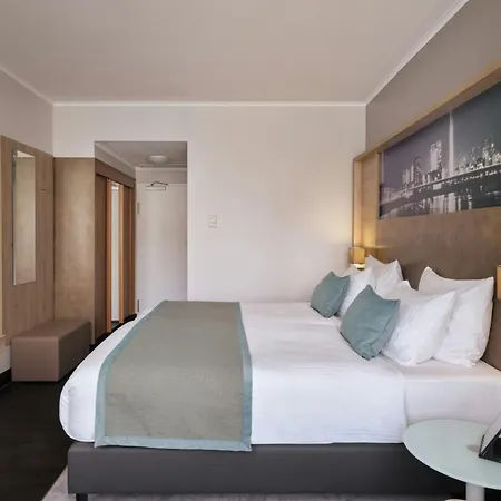 Leonardo Royal Hotel Duesseldorf Koenigsallee-3