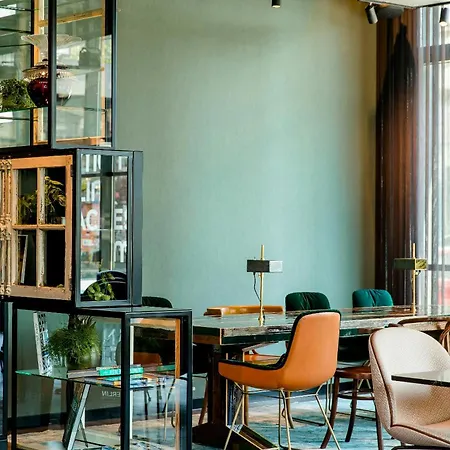 Motel One Berlin-Hackescher Markt-3