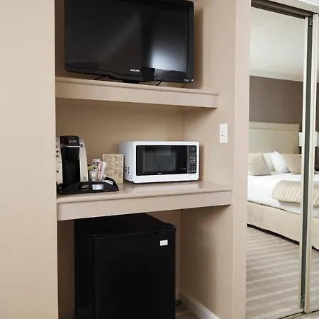 Ethan Allen Hotel-2