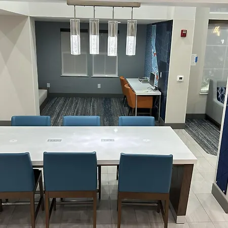 Holiday Inn Express Hotel & Suites Manteca By Ihg-3