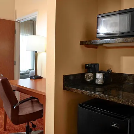 Fairfield Inn & Suites Atlanta Mcdonough-3