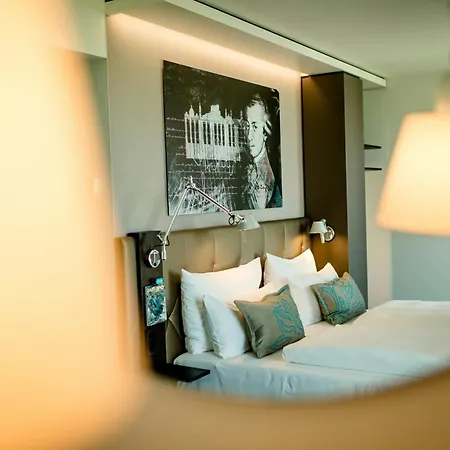 Motel One Salzburg-Mirabell-2