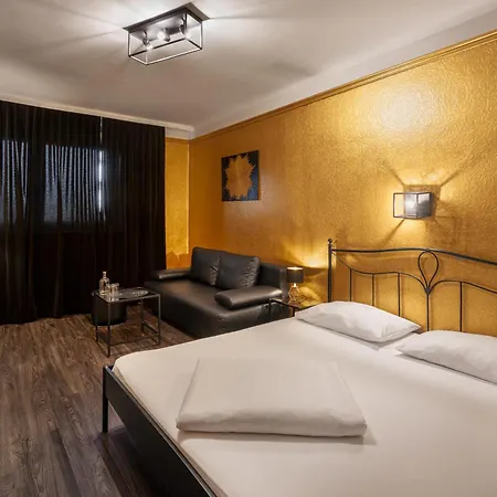 Hotel Goldene Spinne-3