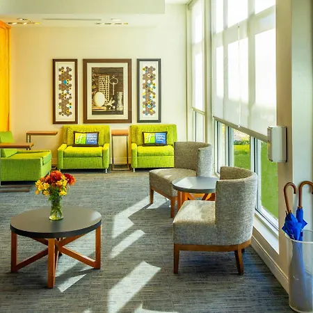Holiday Inn Express & Suites Toledo West By Ihg-3