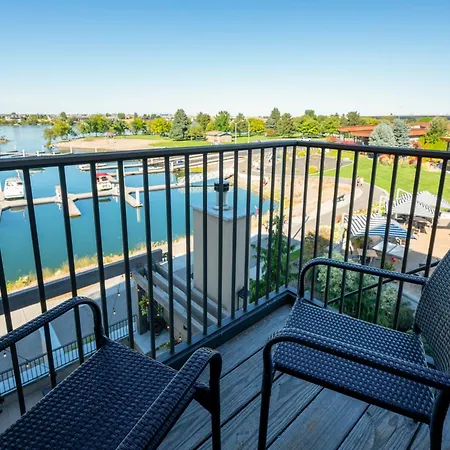 The Lodge At Columbia Point-3