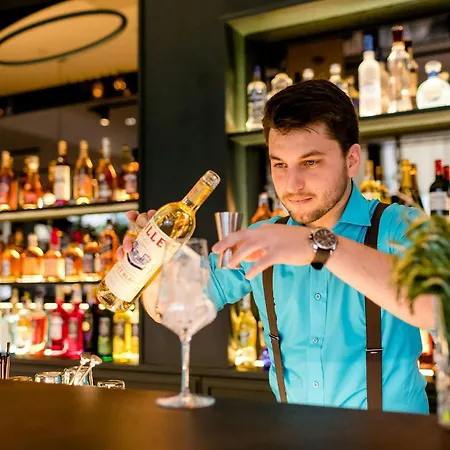 Motel One Paris-Porte Doree-3