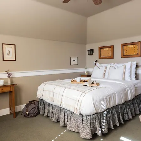 Orchard Hill-3