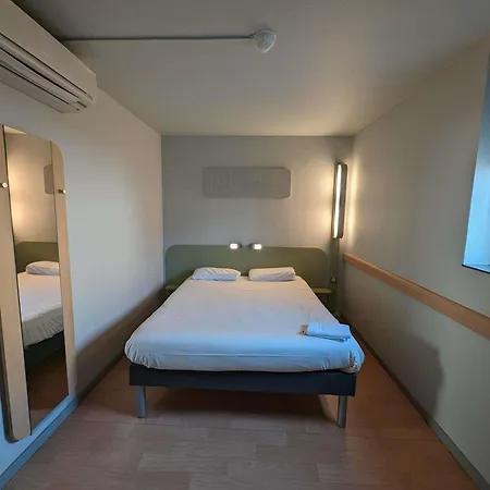 Ibis Budget Clermont Ferrand - Le Brezet - Aeroport-3